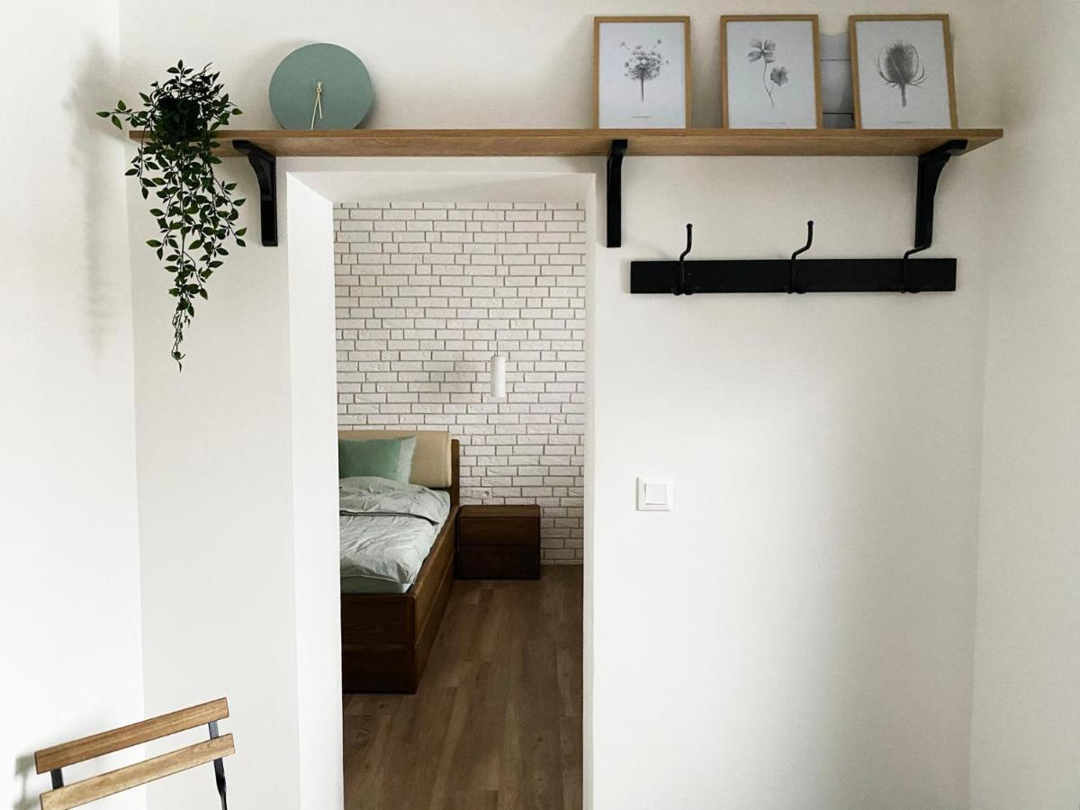 Apartmany Elli Mýto pod Ďumbierom Exterior foto